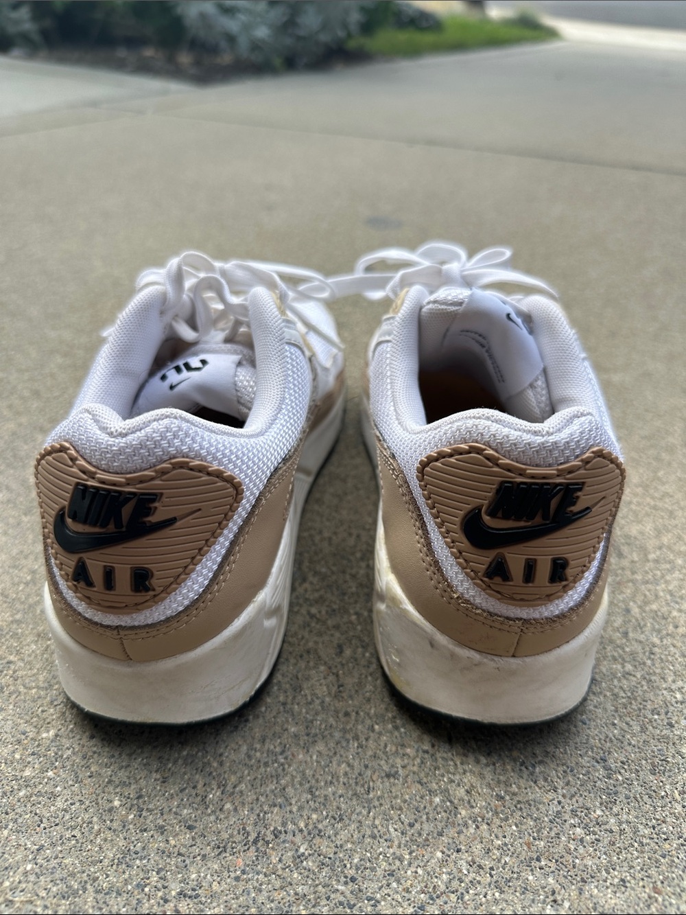 Nike Wmns Air Max 90 'United in Victory tan leather  size 8 - Picture 4 of 8